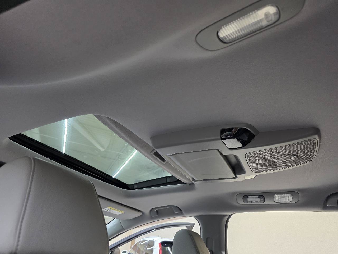 Used 2018 Honda Odyssey Elite image 38