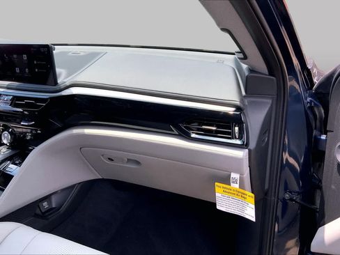 Certified 2026 Acura MDX FWD w/ Technology Package image 18
