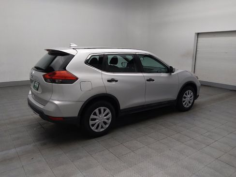 Used 2017 Nissan Rogue S image 10