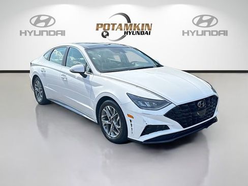 Used 2023 Hyundai Sonata SEL w/ Convenience Package FWD image 3