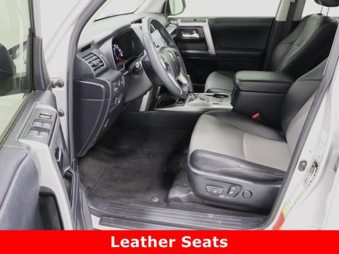 Used 2022 Toyota 4Runner SR5 Premium image 14