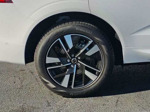 New 2026 Volvo XC60 B5 Plus w/ Climate Package image 28