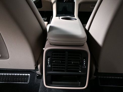 Certified 2022 Porsche Taycan GTS image 20