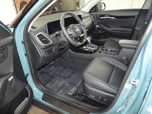 Used 2026 Kia Seltos SX w/ SX Sunroof Package image 25