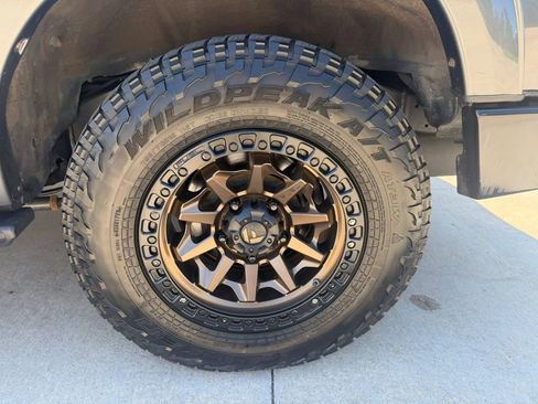 Used 2011 Toyota Land Cruiser w/ Upgrade Pkg AWD/4WD image 81