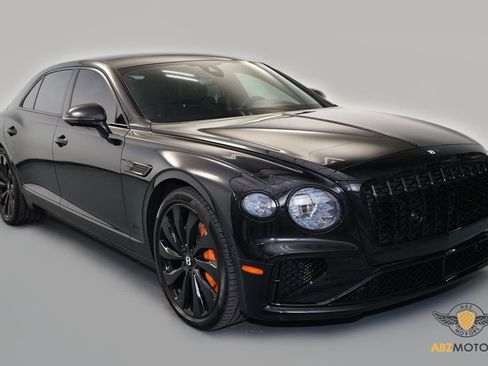 Used 2026 Bentley Flying Spur Azure image 2