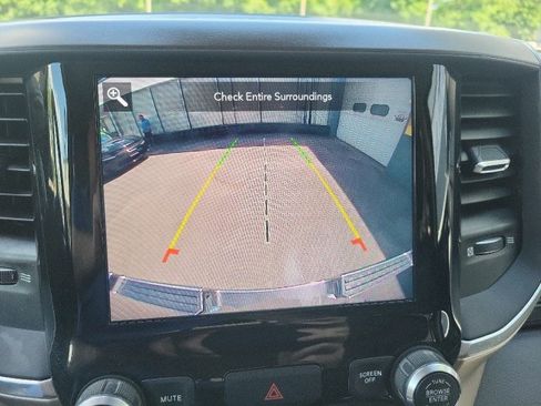 Used 2021 RAM 1500 Laramie AWD/4WD image 16