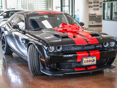 Used 2019 Dodge Challenger SRT Hellcat image 5