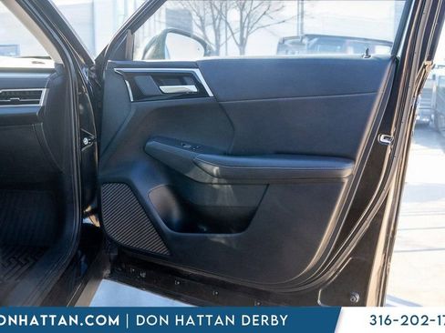 Used 2024 Mitsubishi Outlander SE Black Edition image 23