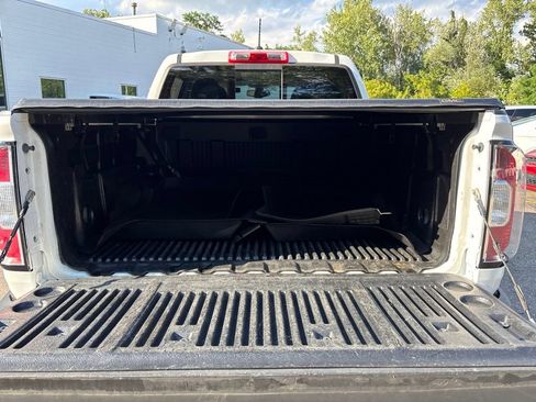 Used 2017 GMC Canyon SLE w/ SLE Convenience Package AWD/4WD image 11