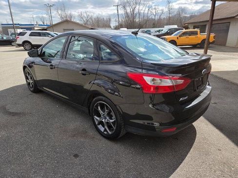 Used 2014 Ford Focus SE w/ Equipment Group 201A FWD image 4