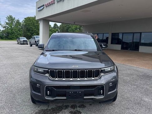 Used 2022 Jeep Grand Cherokee Overland AWD/4WD image 2