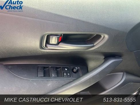 Used 2025 Toyota Corolla LE FWD image 8