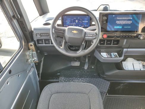 Used 2025 Chevrolet Brightdrop 400 image 9