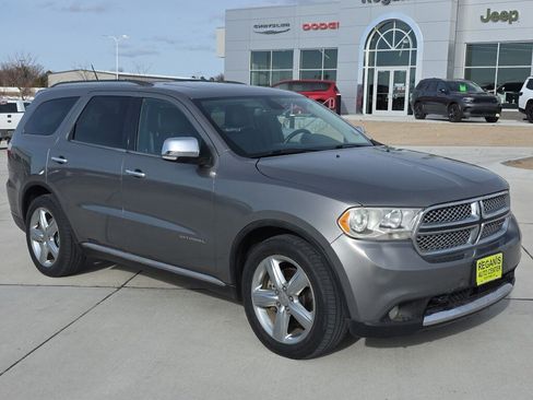 Used 2011 Dodge Durango Citadel w/ Trailer Tow Group IV image 3
