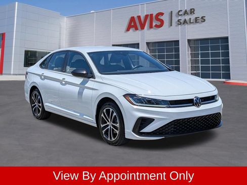 Used 2025 Volkswagen Jetta Sport FWD image 3