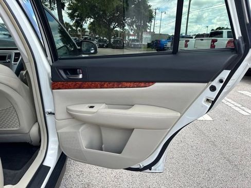 Used 2012 Subaru Outback 3.6R Limited w/ Moonroof Pkg AWD/4WD image 17