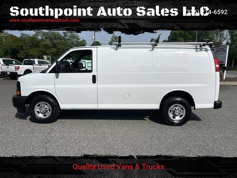 Used 2017 Chevrolet Express 2500 image 1