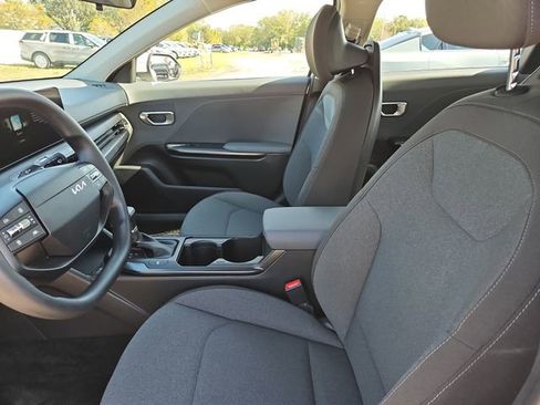 New 2025 Kia K4 LX image 14