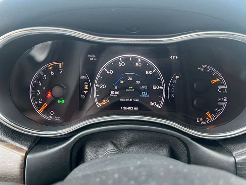 Used 2014 Jeep Grand Cherokee Limited image 12