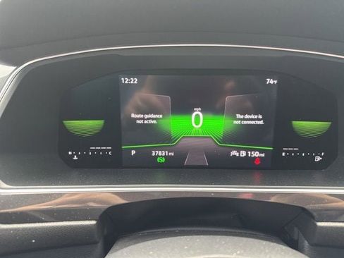 Used 2023 Volkswagen Tiguan SE R-Line image 19