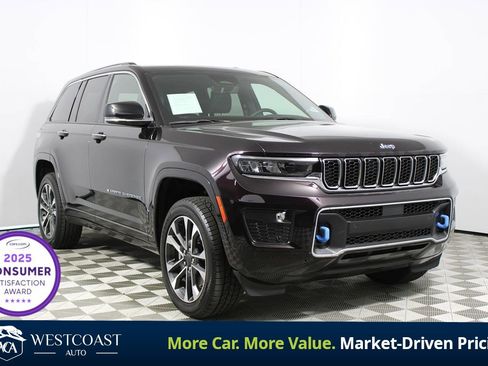 Used 2022 Jeep Grand Cherokee Overland w/ Luxury Tech Group IV AWD/4WD image 1