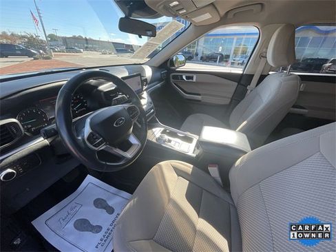 Used 2022 Ford Explorer XLT image 16