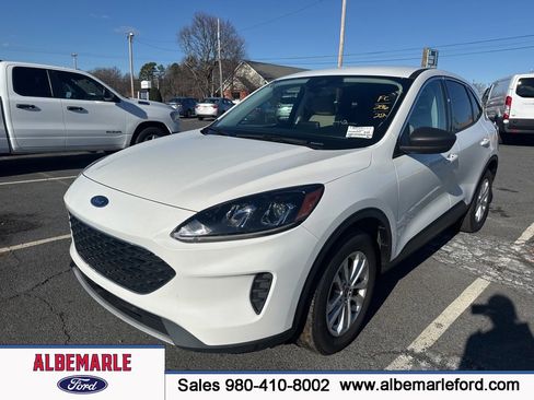 Used 2022 Ford Escape SE w/ Convenience Package image 1