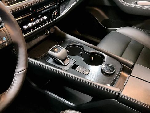 Used 2023 Nissan Rogue SL image 14