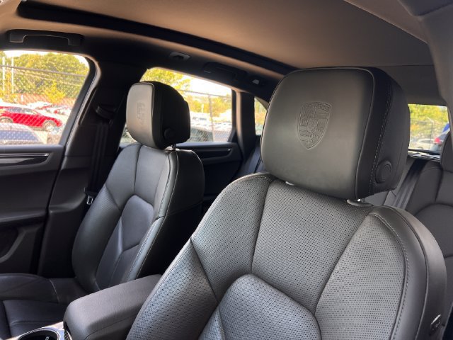 Used 2020 Porsche Macan S AWD/4WD image 14
