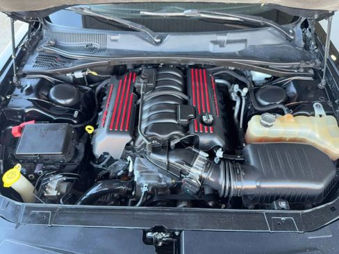 Used 2015 Dodge Challenger R/T Scat Pack w/ Scat Pack Appearance Package image 16