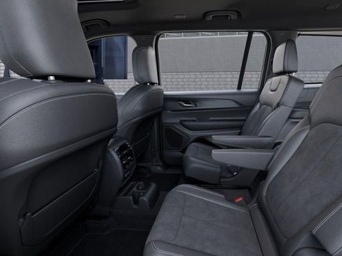 New 2025 Jeep Grand Cherokee L Altitude image 23