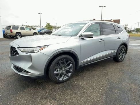 Used 2023 Acura MDX SH-AWD w/ Technology Package image 4