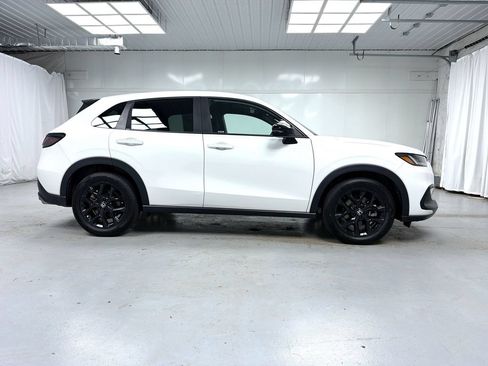 Used 2025 Honda HR-V Sport image 10