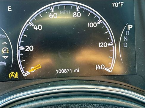 Used 2021 Jeep Grand Cherokee Laredo X AWD/4WD image 12