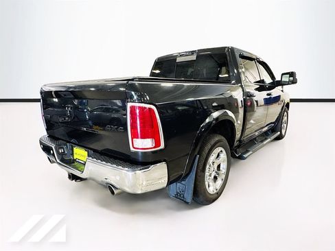 Used 2018 RAM 1500 Laramie w/ Convenience Group AWD/4WD image 4