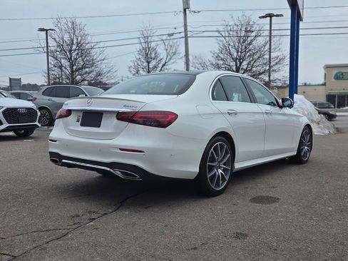 Used 2022 Mercedes-Benz E 350 4MATIC Sedan image 6