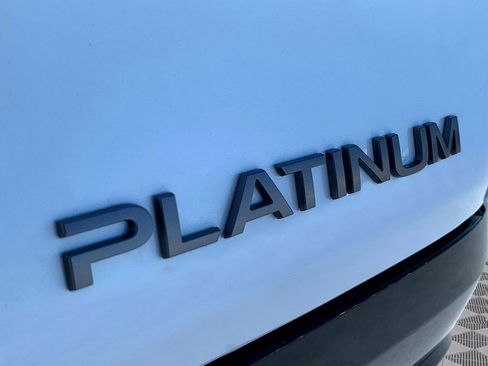 New 2026 Nissan Murano Platinum w/ Cargo Package AWD/4WD image 11