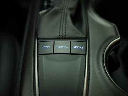 Used 2023 Toyota Camry SE FWD image 23