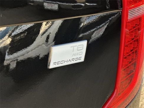 Used 2023 Volvo XC90 T8 Ultimate w/ Lounge Package image 32