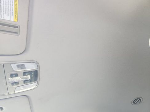 Used 2020 Kia Sedona EX FWD image 24