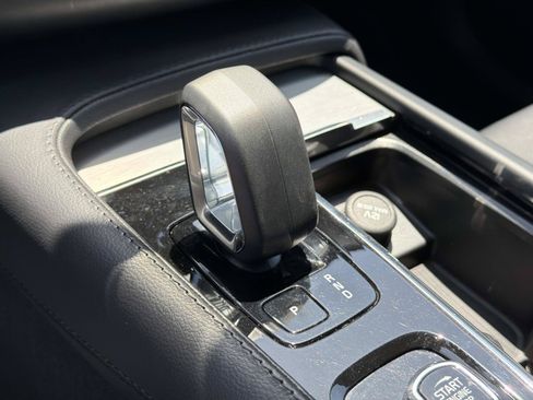 Certified 2023 Volvo XC90 B5 Core AWD/4WD image 14