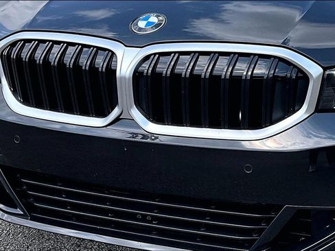 Used 2025 BMW 330i xDrive Sedan AWD/4WD image 37