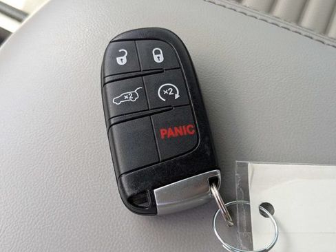 Used 2018 Jeep Grand Cherokee Limited RWD image 28