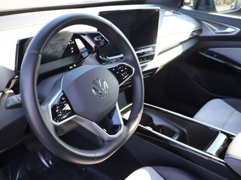 Used 2023 Volkswagen ID.4 Pro image 10