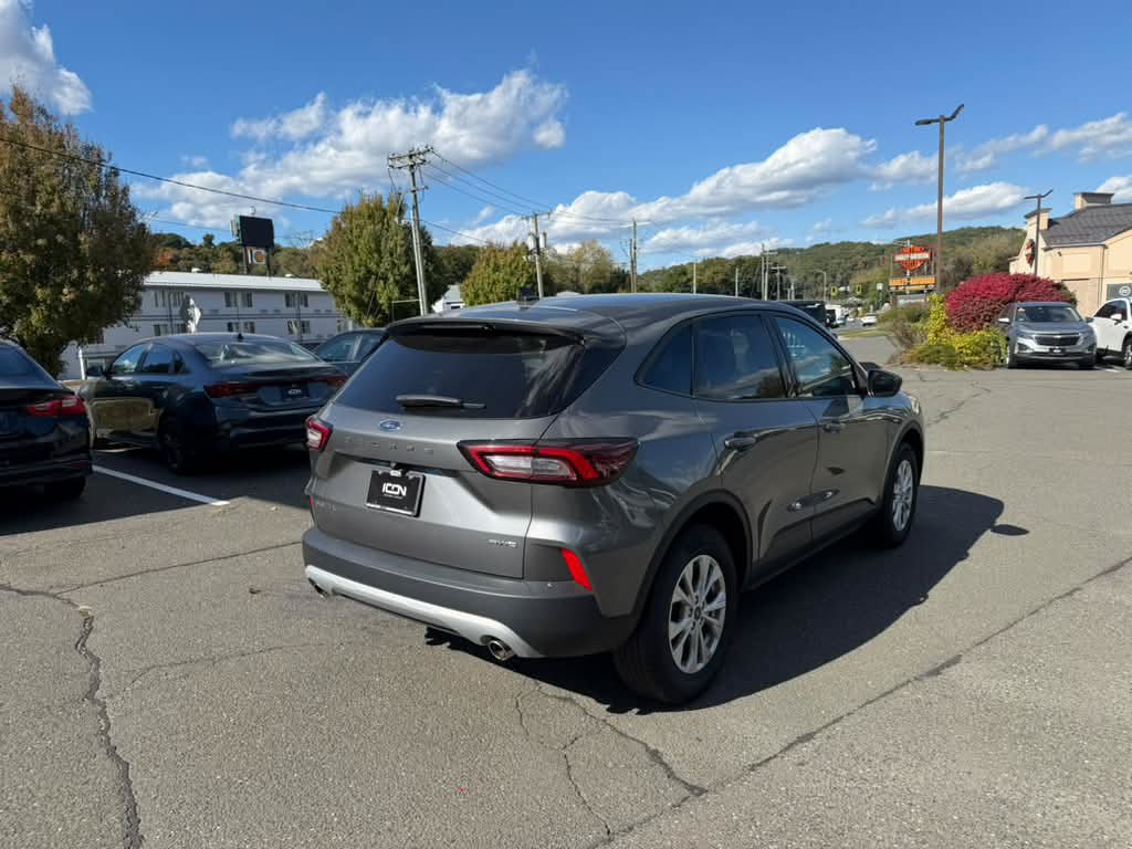 Used 2025 Ford Escape Active AWD/4WD image 5