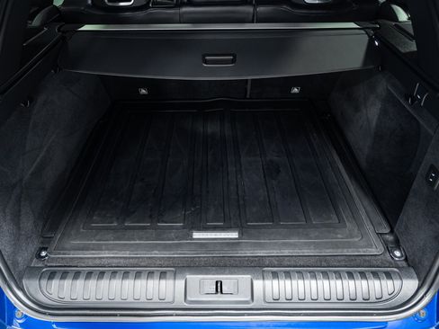 Used 2019 Land Rover Range Rover Sport SVR image 32