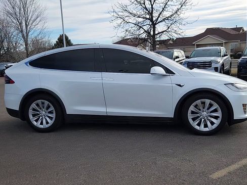 Used 2017 Tesla Model X 90D image 6