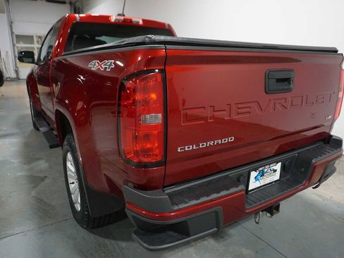 Used 2022 Chevrolet Colorado LT image 3