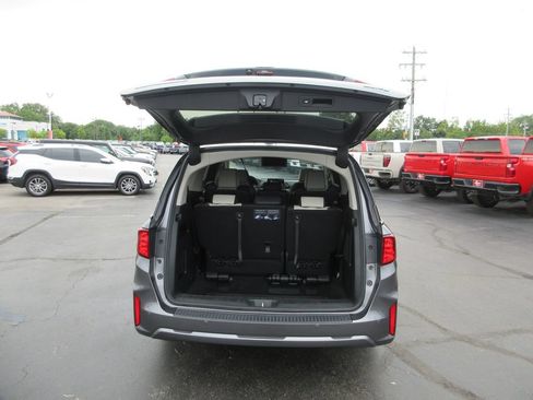 Used 2025 Honda Odyssey Elite image 8